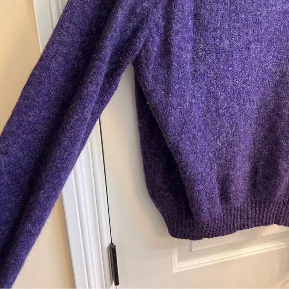 LL Bean purple Sweater Size 44 100% Lamb's Wool purple Women's - Picture 5 of 6